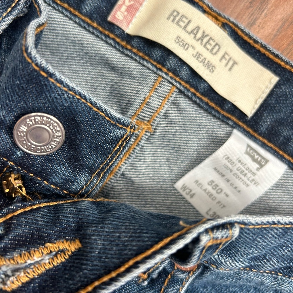Levi’s 505 Relaxed Straight Leg Jeans Men’s 34x30 with pockets zipper closure - Picture 3 of 11